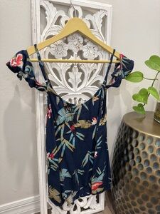 Floral beach Roxy top